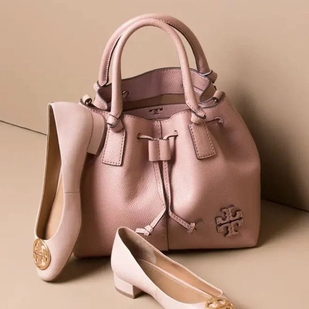 💗 Tory Burch McGraw Small Drawstring Satchel in Medowsweet